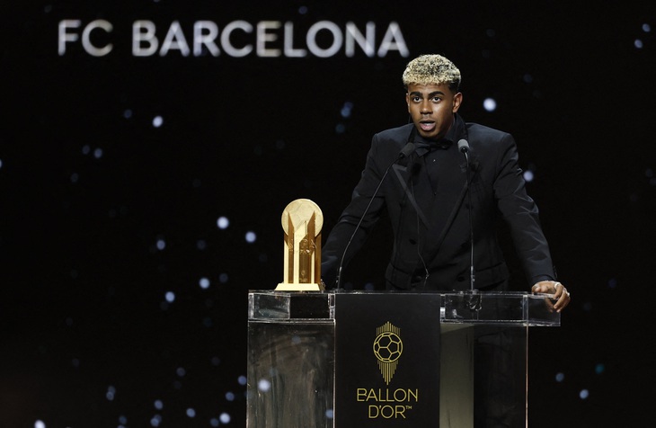 Cha của Lamine Yamal phẫn nộ sau gala Quả bóng vàng - Ảnh 1.