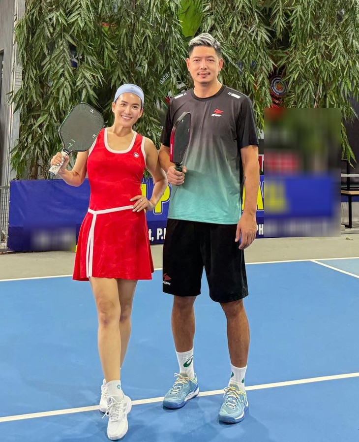 Bình Minh gây xôn xao mạng xã hội với diện mạo mới ở tuổi 45 - Ảnh 4.