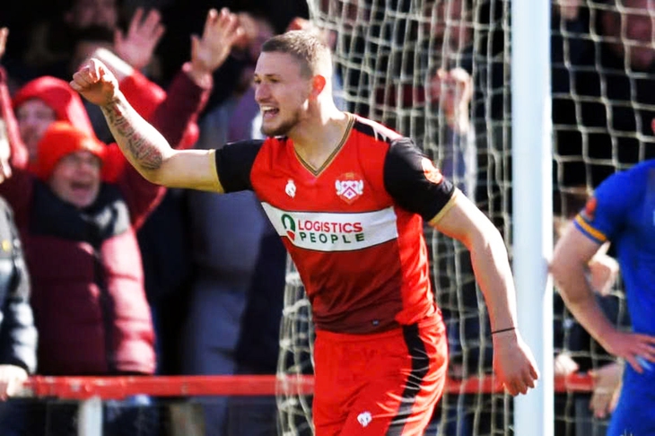 Cầu thủ Anh ‘đi lạc’ do nhầm tên CLB - Ảnh 1.