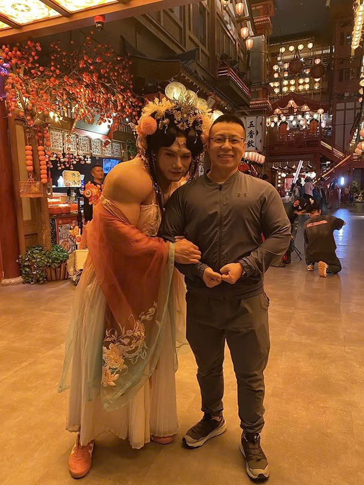 Ảnh vui 27-9: Hằng Nga 'lực điền' xuất hiện giữa mùa Trung thu - Ảnh 1.