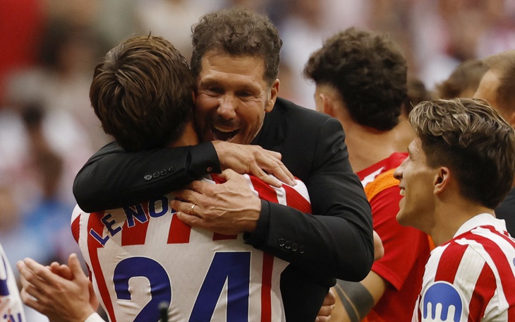 Chuyến bay 7.000km ‘giải cứu tinh thần’ cho Real Madrid - Ảnh 2.