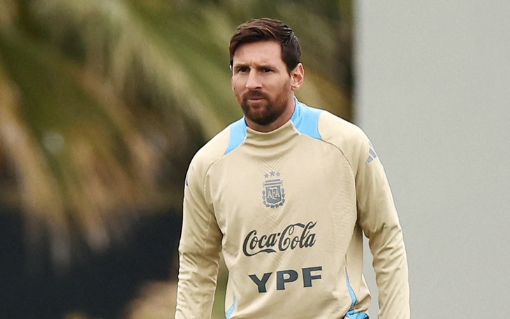 Fan Liverpool lập kỷ lục Guinness với hơn 1.047 áo đấu ‘Lữ đoàn đỏ’ - Ảnh 4.