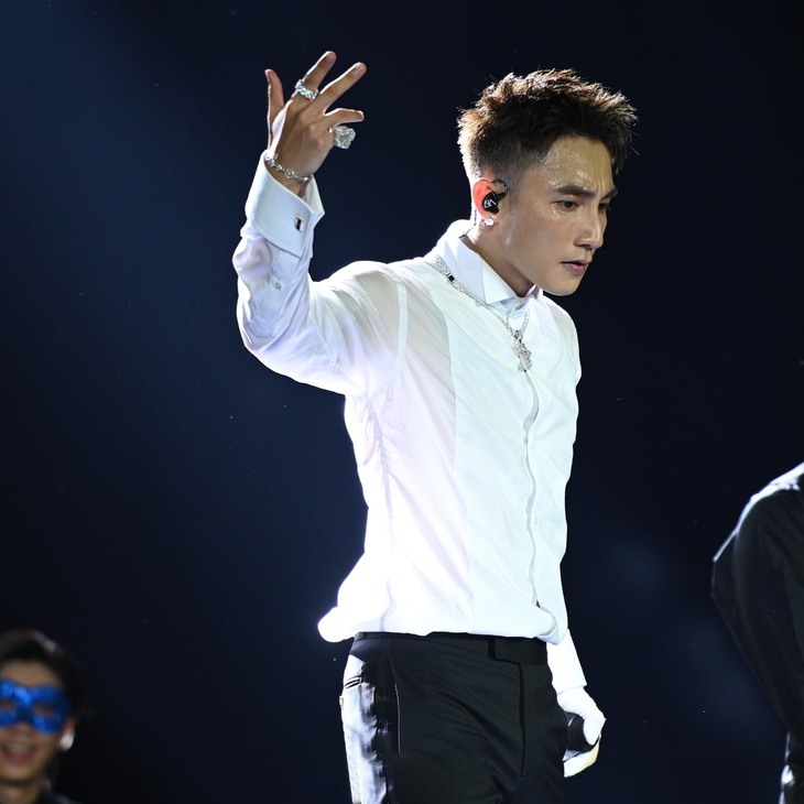 Sơn Tùng M-TP đầy tự tin trong đoạn rap 2 phút: 'Flop quá thì cứ ghi tên anh vào' - Ảnh 2.