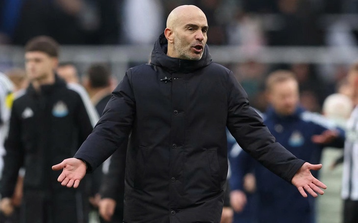 Chelsea chê HLV Enzo Maresca chưa trưởng thành về mặt... cảm xúc - Ảnh 2.