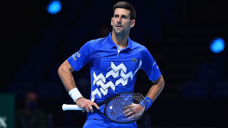 Djokovic ôm hận ở bán kết ATP Final 2020. Ảnh: AP.
