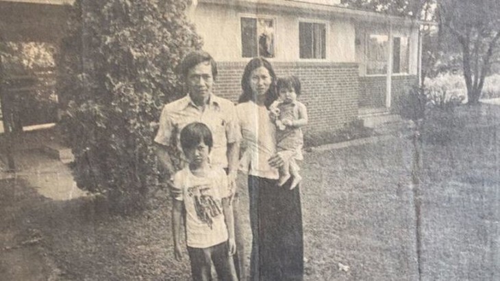 Gia đình bà Stephanie Murphy khi mới tới Mỹ