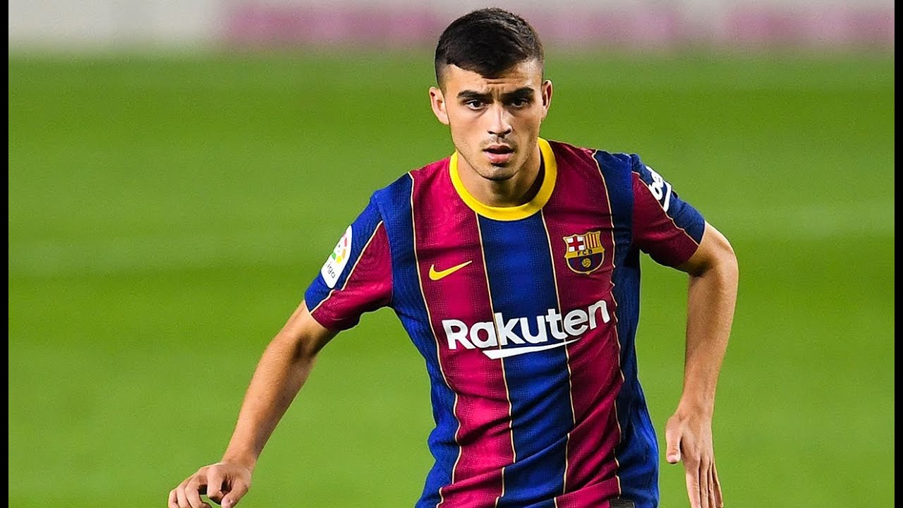 Pedri ghi bàn tại Champions League ở tuổi 17.