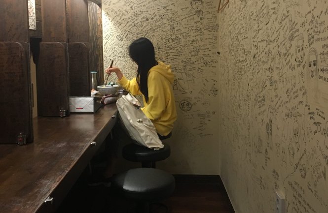 Những nhà hàng của thế hệ YOLO đang là xu hướng thời thượng tại Hàn Quốc.-Ảnh: qz.com