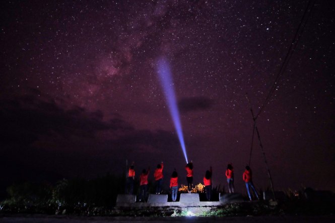 Ở đây, trời như gần hơn, sao như to hơn...-Ảnh: Tô Toàn Phát