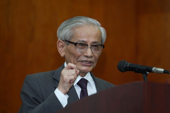 Giáo sư  -Phan Huy Lê, chủ tịch  -Hội Khoa học - lịch sử  -Việt Nam. -Ảnh V.V.TUÂN