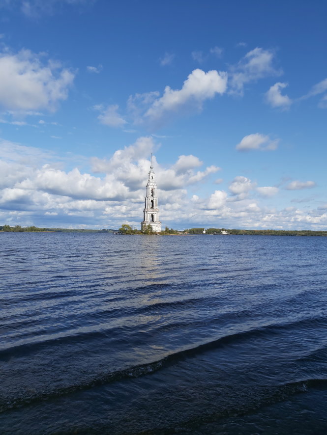 “Tháp chuông trôi” ở thành phố Kalyazin, tỉnh Yaroslav