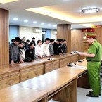 Triệt phá đường dây mua bán, cho thuê tài khoản ngân hàng tiếp tay lừa đảo