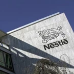 Singapore thu hồi hai lô sữa công thức Nestlé và Dumex vì phát hiện độc tố