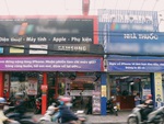 Ảnh vui 23-10: Nếu nghĩ về iPhone đau đầu quá thì có... nhà thuốc kế bên!