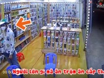 Thanh niên trộm đồ bị chủ tiệm bắt quả tang còn cãi chày cãi cối