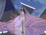Loạt 'sạn' váy áo trong đêm chung khảo Miss Grand Vietnam