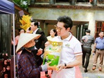 Làm thiện nguyện hàng chục năm, Ngọc Sơn quyết định mở luôn công ty gạo