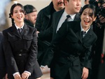 Jisoo dậy sóng với outfit học sinh đi dự show thời trang
