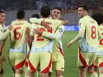 Tuyển Tây Ban Nha lập kỷ lục với 30 trận bất bại liên tiếp