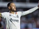 Fan lo lắng khi Neymar phớt lờ cảnh báo của bác sĩ