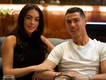 Ronaldo tiết lộ câu hỏi bất ngờ của Georgina khi được cầu hôn