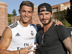 Cristiano Ronaldo nói lý do mình ‘đẹp hơn Beckham’