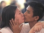Cặp đôi lập kỷ lục 'nụ hôn dài nhất thế giới' đã... chia tay