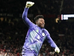 Fan cười đau ruột khi Onana của Man Utd ăn mừng... đến chuột rút