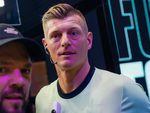 Toni Kroos trở lại sân cỏ làm... trọng tài!