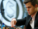 'Vua cờ' Magnus Carlsen gây sốc khi 'chọc khuấy' làng đua xe F1