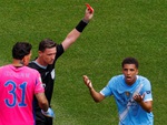 Trọng tài phạt thẻ đỏ sao Man City tại FIFA Club World Cup để tự cứu mình?