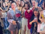 Nam diễn viên bất ngờ cầu hôn bạn gái ngay sân khấu 'Hoa hậu Hoàn vũ Việt Nam 2025'