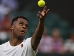 ‘Gã khổng lồ’ 2m03 Perricard lập kỷ lục cú giao bóng ở Wimbledon