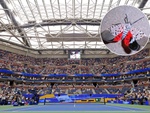 US Open có nguy cơ bị ‘quấy rối’ bởi ruồi đèn lồng
