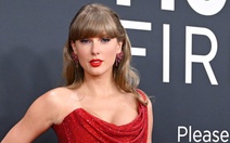 Taylor Swift và 10 khoảnh khắc thời trang ấn tượng nhất 2025