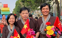 Đoàn phim 'Địa đạo' rưng rưng tự hào diễu hành, riêng 'Ba Hương' tiếp nối truyền thống của mẹ