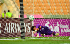 Làm sao phá vỡ hàng thủ U23 Trung Quốc?