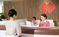 Techcombank lập kỷ lục lợi nhuận 2025