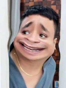 Thanh niên khổ sở vì 'Peter khủng'