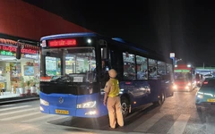 Vi phạm nồng độ cồn, tài xế taxi nói do 'dư âm' từ cuộc nhậu tất niên đêm trước