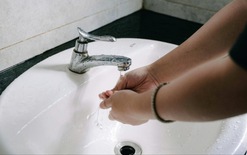 Hội chứng OCD, ám ảnh... sợ dơ