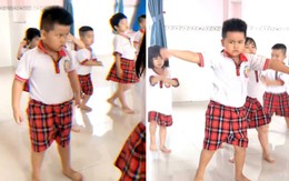 Chết cười với bé trai nhảy nhịp điệu như đi đánh trận