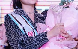 Quá chịu chơi, fan chi hàng trăm triệu đồng đưa Lệ Trang (SGO48) lên ngôi 'Queen of Handshake'!