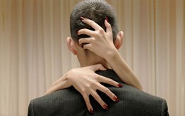 Quái như Văn Mai Hương, thực hiện cả MV dành riêng cho tháng cô hồn