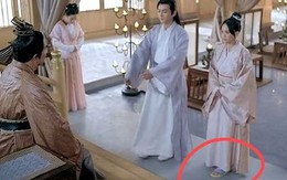 Loạt 'sạn' ngớ ngẩn trong phim cổ trang Hoa ngữ đến 'Thượng Đế cũng phải cười' (P9)