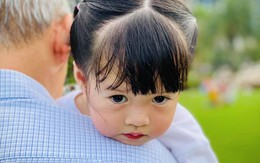 Mới 2 tuổi, con gái hoa hậu Đặng Thu Thảo đã đốn tim fan vì hiểu chuyện và tình cảm hơn người