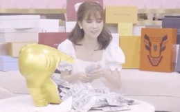 Ngọc Trinh khoe đồng hồ kim cương 1,8 tỉ tự mua tặng mình ngày sinh nhật