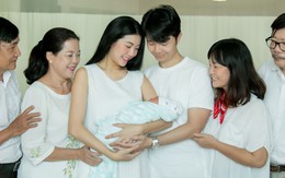 Á hậu Thúy Vân sinh con trai đầu lòng