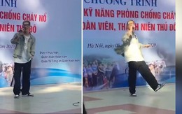 Học sinh reo hò khi nghe rapper MCK hát 'Giàu vì bạn, sang vì vợ'
