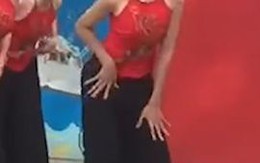 Nam sinh múa thi văn nghệ còn dẻo hơn các bạn nữ